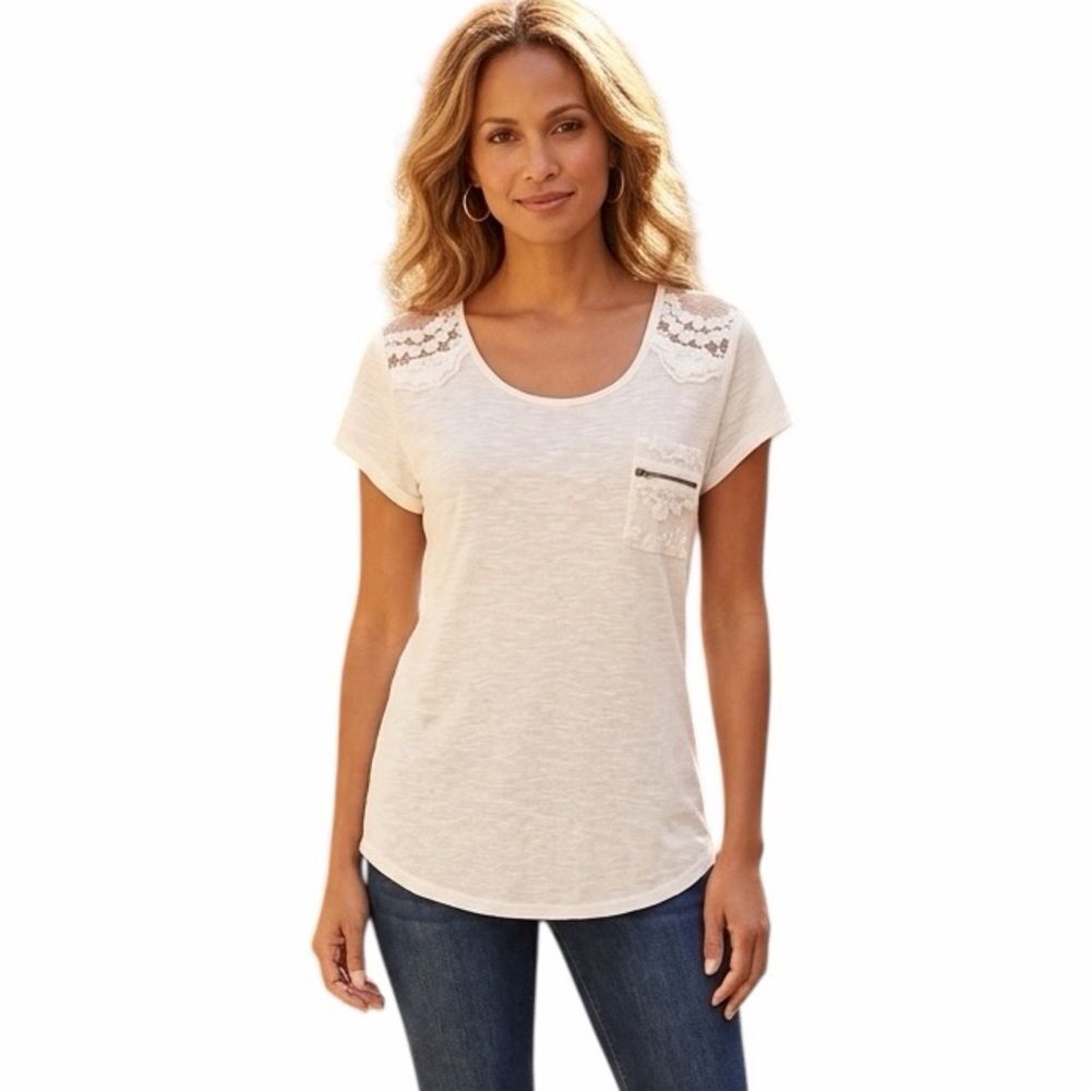 Mine Women’s White Lace Top Size XL